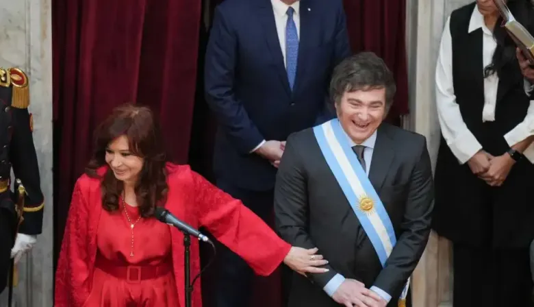 Según una encuesta, la percepción de honestidad de Milei está muy cerca de la de Cristina