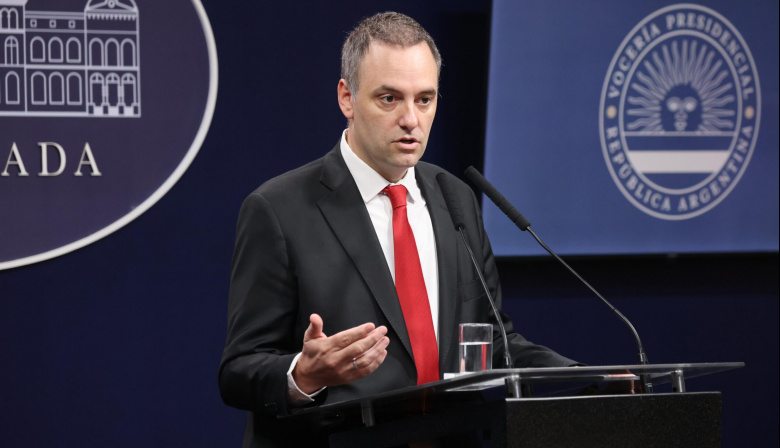 Adorni: “El Presidente se comprometió a impulsar un nuevo proyecto de Ficha Limpia porque la corrupción no puede gobernar la Argentina”