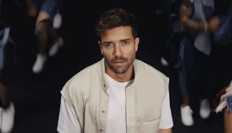 Pablo Alborán presentó su nuevo single 'Clickbait', que sorprende con su nuevo sonido