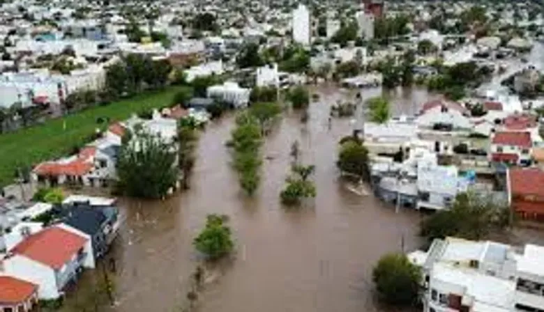 Alerta amarilla en Bahía Blanca: suspenden clases turno tarde y el transporte público
