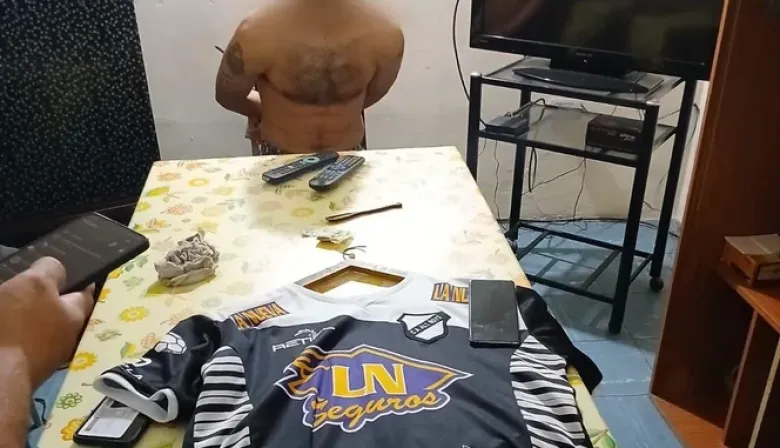 Detienen a un sospechoso de prender fuego al patrullero en los incidentes del miércoles pasado