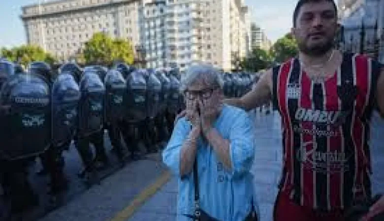Golpes y detenidos durante la marcha de jubilados