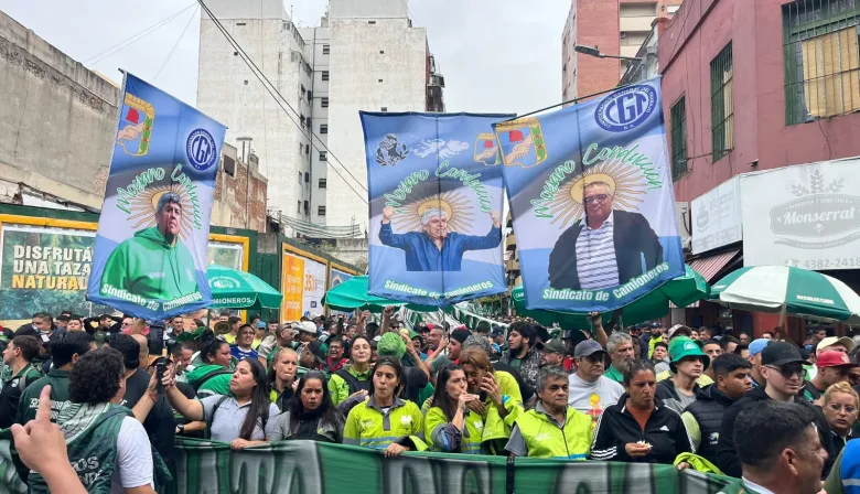 Comenzó la desconcentración de la marcha de jubilados, acompañada por la CGT, en la antesala del paro general
