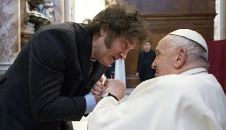 Del insulto al abrazo: la cronología del vínculo entre Milei y el Papa Francisco