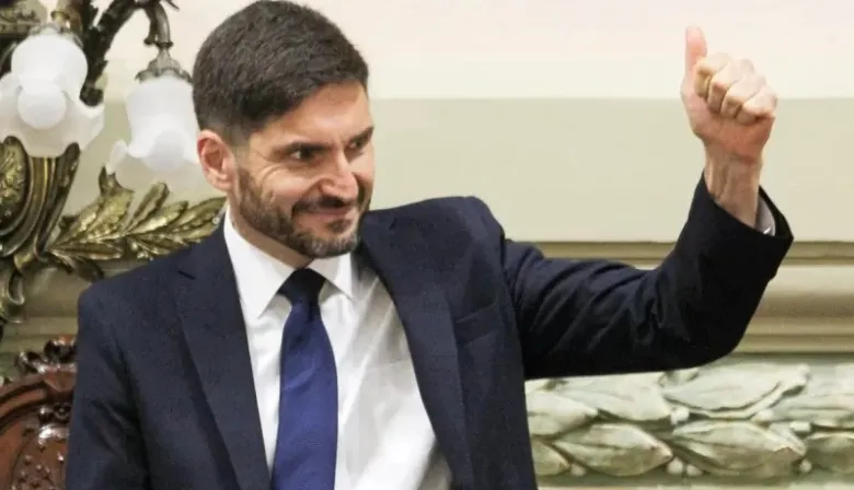 Maximiliano Pullaro anunció la fecha de la Convención Constituyente