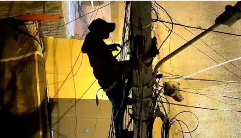 Dejó sin internet a 400 vecinos por robar cables y pasará siete meses en la cárcel