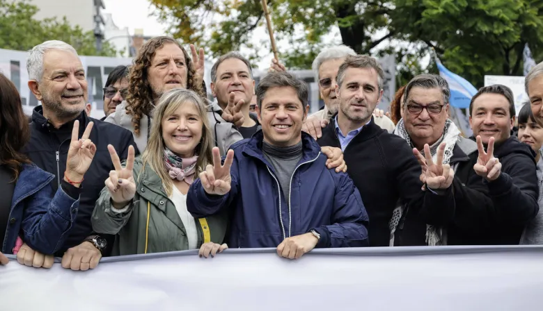 Kicillof se une a la marcha  CGT