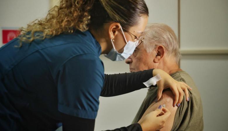 Comenzó la vacunación antigripal en más de 85 hospitales y centros de salud de la Ciudad