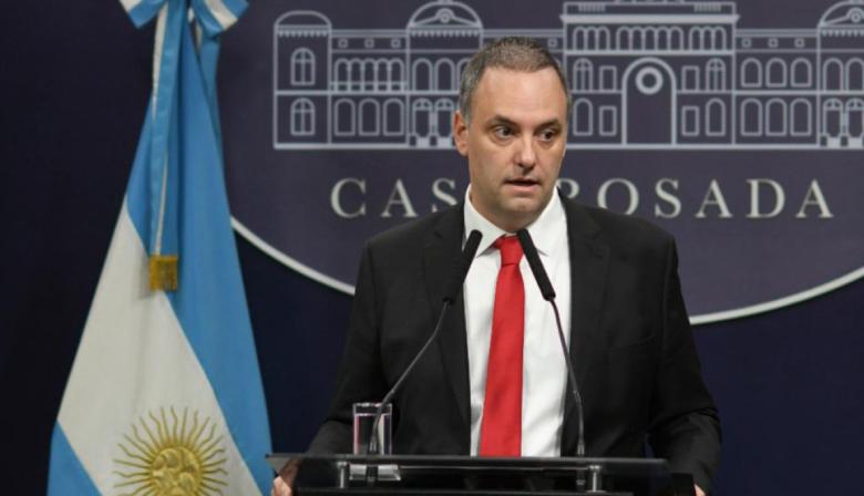 El Gobierno implementa en todo el país un QR para ver al instante los precios de los medicamentos