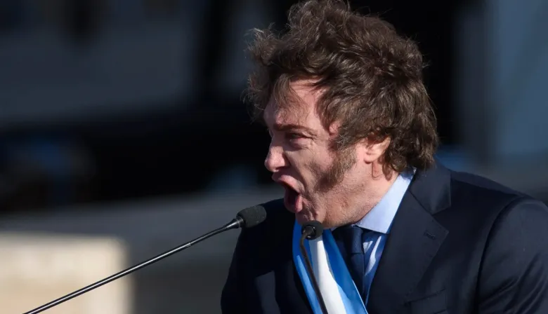 Milei volvió a desafiar al kirchnerismo: "Los vamos a sacar a patadas en el culo"