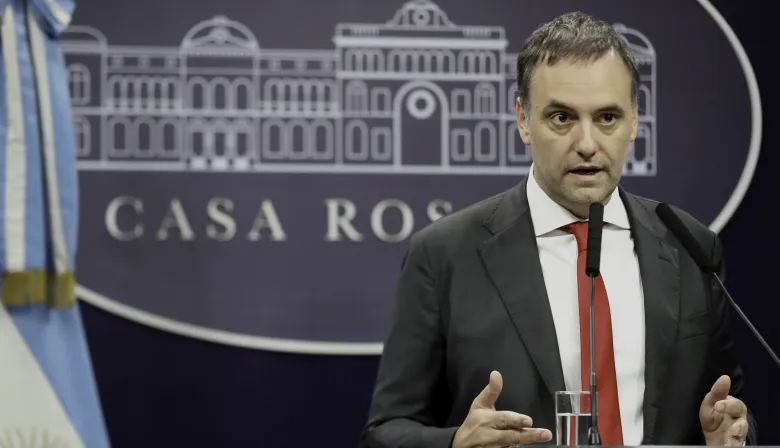 Adorni cargó contra el PRO y apuntó a Lospennato: “Una vez más, mintieron”