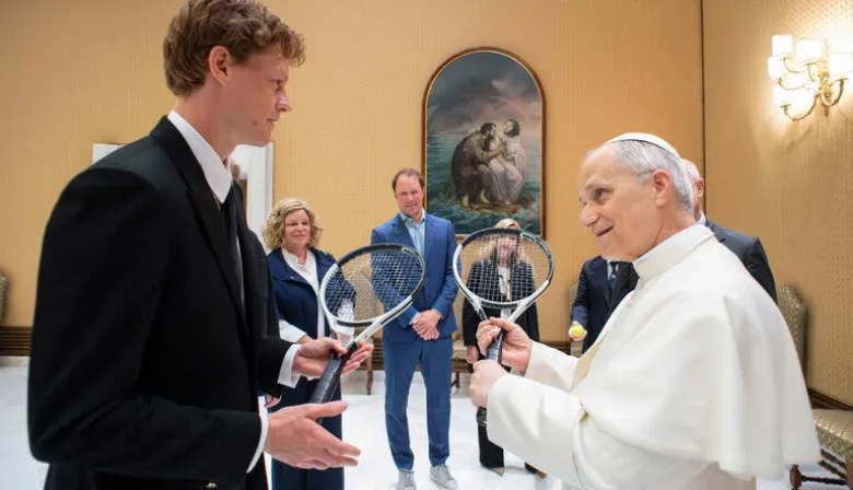 El tenista Jannik Sinner, el primer deportista que recibió el Papa León XIV