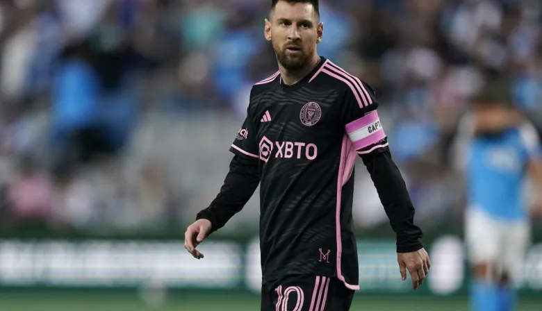 ¿Cuánto ganan Cristiano Ronaldo, Lionel Messi, LeBron James y Stephen Curry?