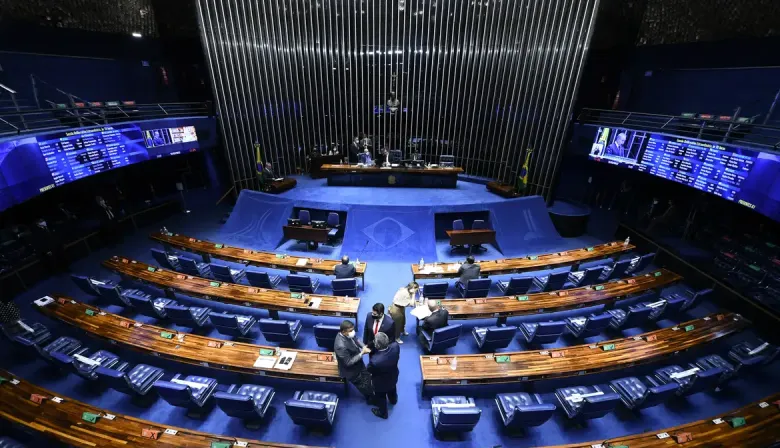 Senado de Brasil aprueba reforma ambiental con apoyo del gobierno de Lula da Silva