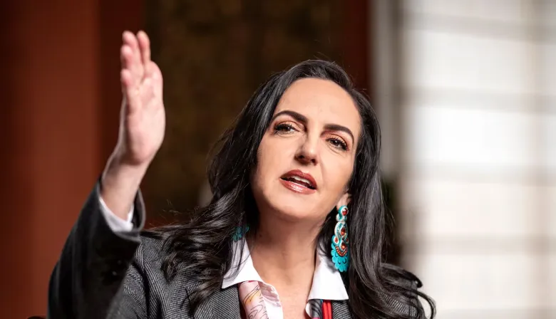 María Fernanda Cabal logra que se admita denuncia por indignidad contra Gustavo Petro