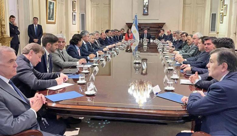 Las provincias acusan a Milei de recortarles fondos mientras preserva impuestos nacionales