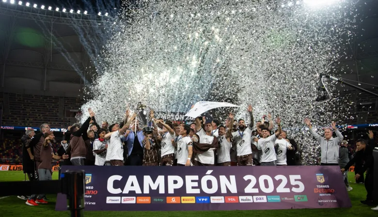 El Papa Francisco y la “ayuda divina” para el primer campeonato de Platense