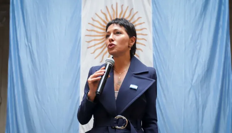 Mayra Mendoza: "Estoy harta de los hipócritas, de los garcas y de los cagones"