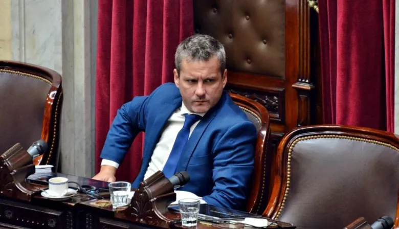 Un "radical con peluca" pidió una alianza "a la chaqueña" para vencer a Jaldo en Tucumán