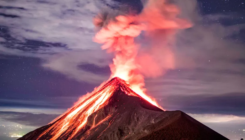 La furia del fuego: más de 700 evacuados por erupción en Guatemala