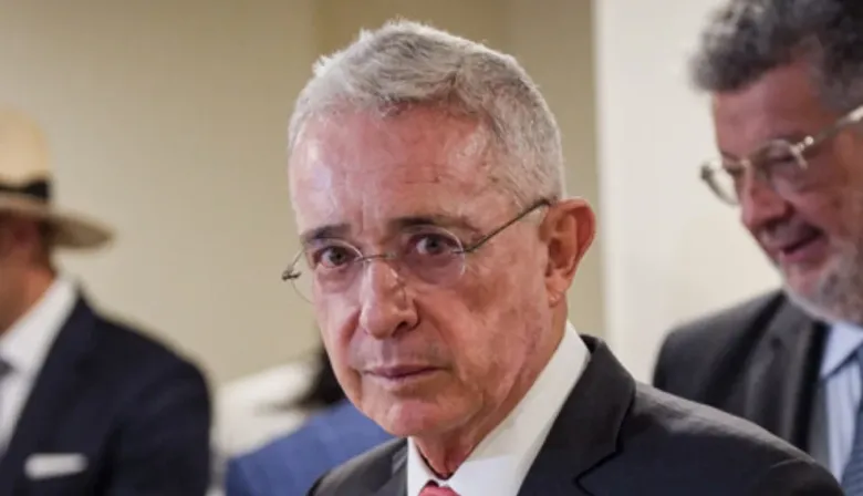 Colombia: Álvaro Uribe denuncia amenaza de atentado y exige acción inmediata del gobierno