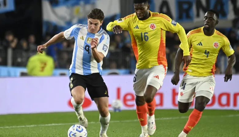 En un partido complicado, Argentina empató frente a Colombia