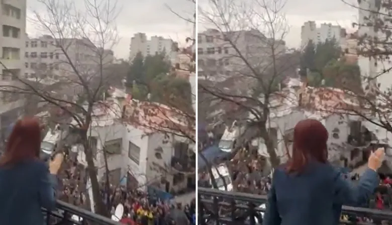 Cristina Kirchner salió al balcón en medio de la lluvia y la sorprendieron con una canción
