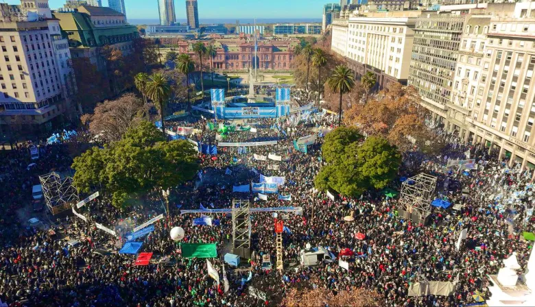 Detrás de Cristina, un país que no se borra