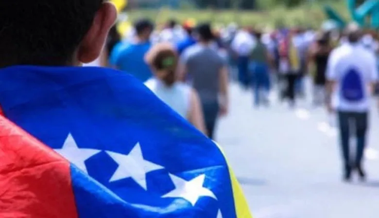 Estados Unidos: Trump endurece su política y expulsa a migrantes venezolanos