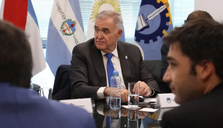 Jaldo bajó el tono y valoró la presencia de funcionarios de Milei en la reunión de los gobernadores