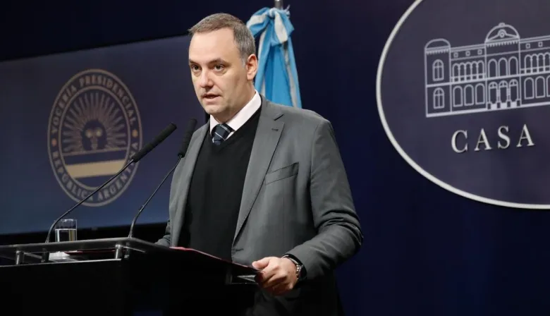 El Gobierno eliminó por decreto el feriado del Día del Empleado Público