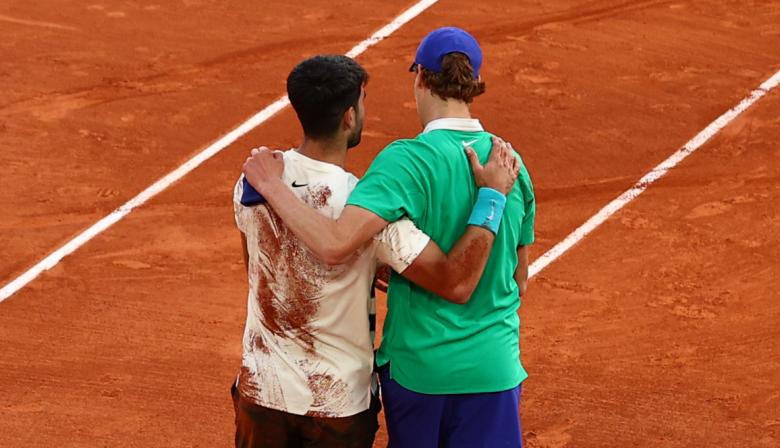 El mundo del deporte se rindió a los pies de Alcaraz y Sinner por la final de 5 horas