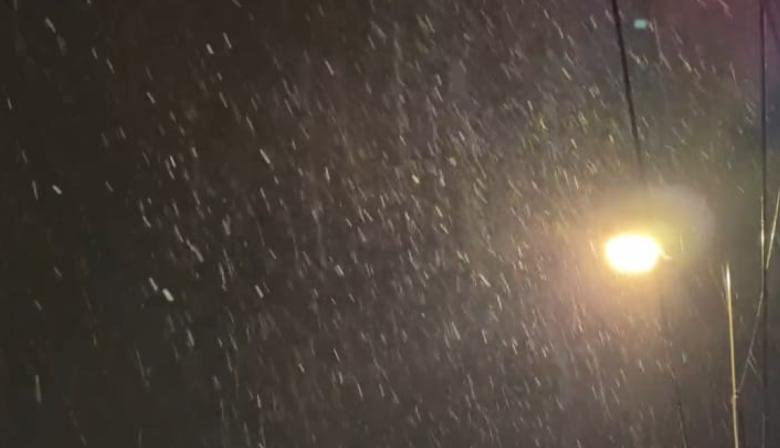 En medio de una ola de frío polar, nevó en el Conurbano bonaerense
