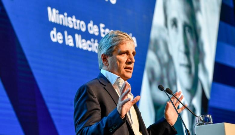 Caputo: "Eliminar las retenciones es una obsesión para este Gobierno"