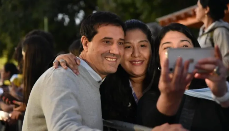Maxi Abad homenajeó a Alem y los militantes lo liquidaron por un posible "pacto" con Milei