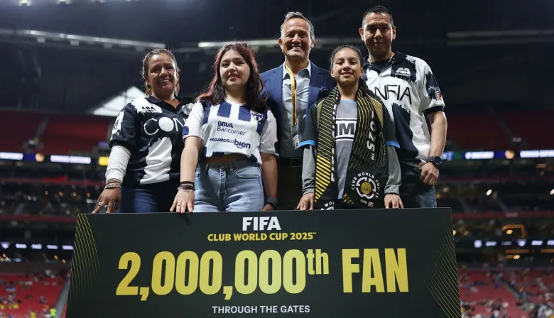 FIFA reconoció al hincha 2.000.000: quién es y qué recibió
