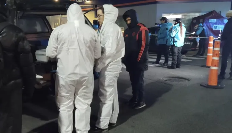 Hallan a un hombre apuñalado en la avenida Cabildo y por el caso detienen a su pareja