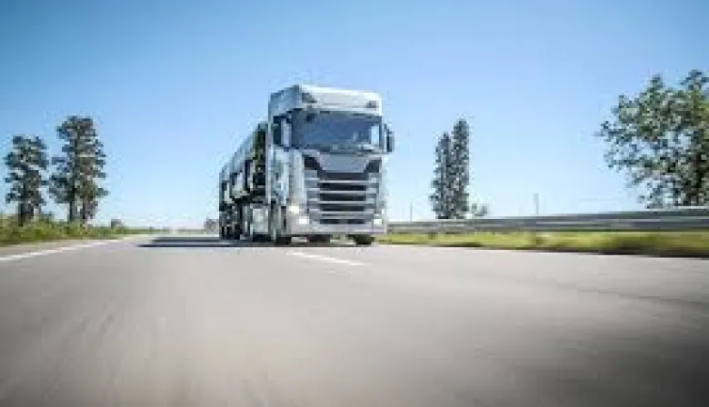 En junio, los costos de transportar mercaderías por camión aumentaron un 2,56%