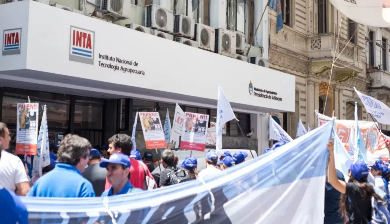 El Gobierno reestructuró el INTA y disolvió tres organismos vinculados al agro