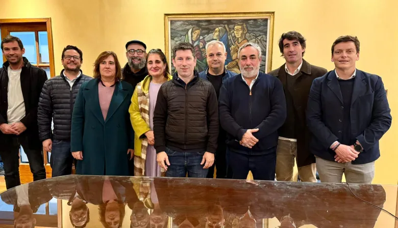 Miguel Fernández barrió con Abad y logró una amplia avenida del medio en PBA