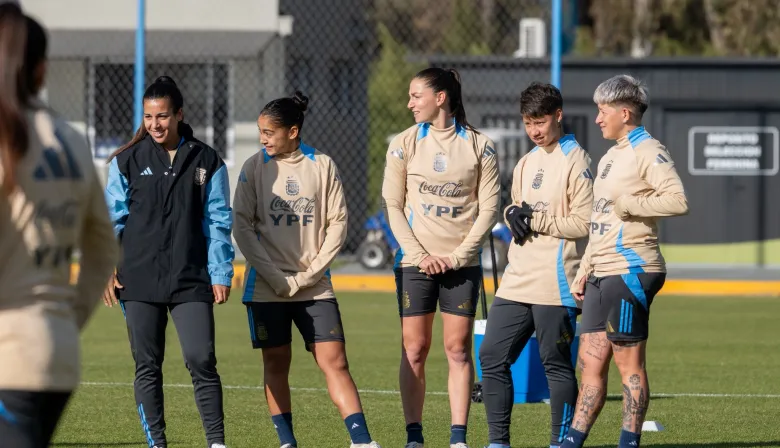 La selección argentina de fútbol femenino se prepara para la Copa América