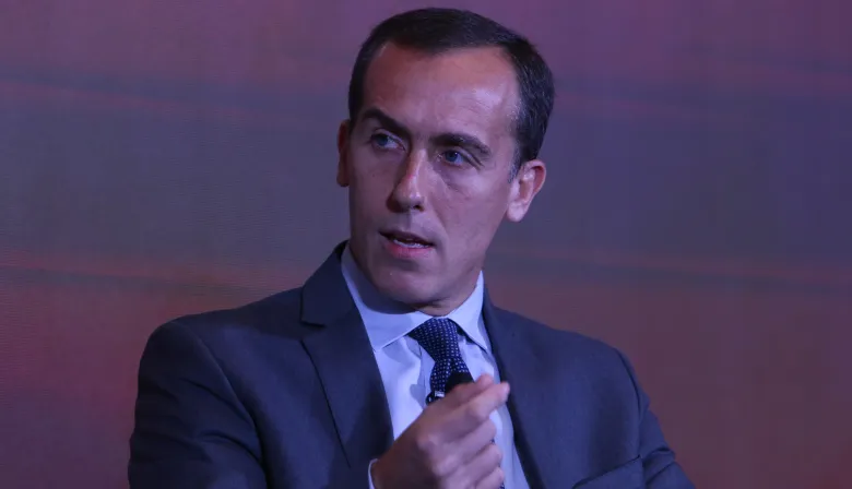 Hugo Alconada Mon agradeció su Martín Fierro de Portales Web