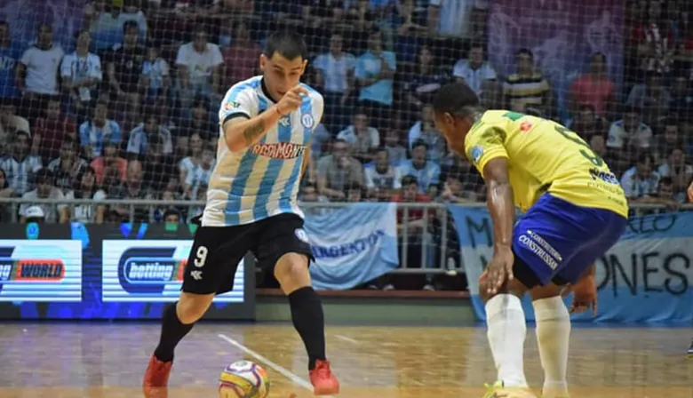 De la gloria al delito: detienen por robo a un excampeón mundial de futsal