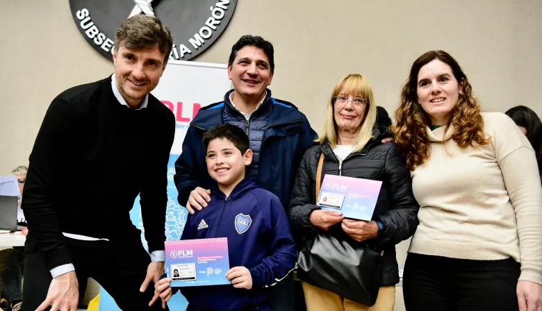 Marinucci y Ghi entregaron más de 400 Pases Libres a vecinos de Morón