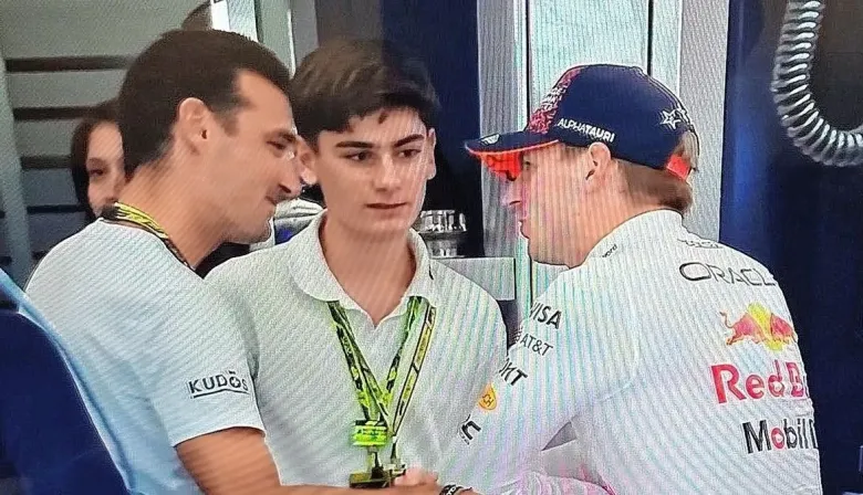 El saludo de dos campeones: el encuentro entre Lionel Scaloni y Max Verstappen