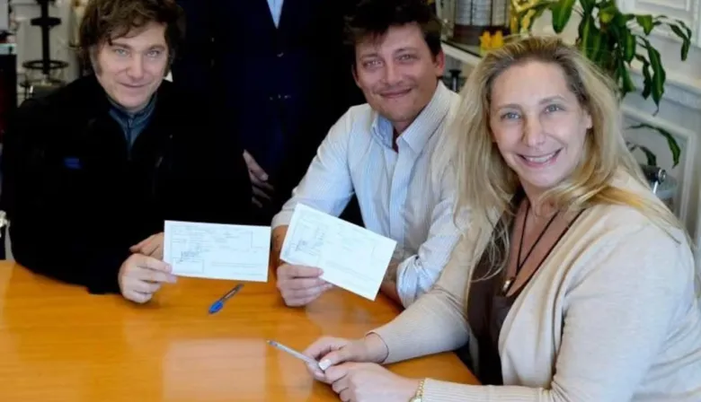 Karina Milei mueve las fichas y suma a Santiago Caputo a la campaña bonaerense