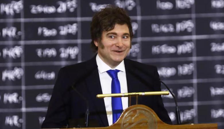 Milei usó encuestas para defender el ajuste y desafiar a la oposición