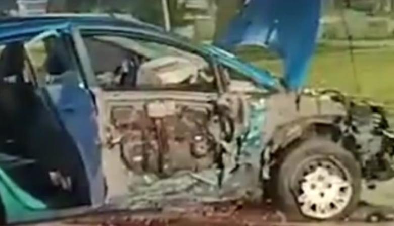 Conducía alcoholizado, chocó una parada de colectivos en Neuquén y dejó diez heridos