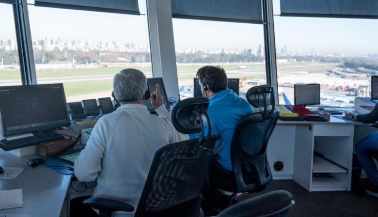 El Gobierno frenó el paro de controladores aéreos y el gremio va a la Justicia