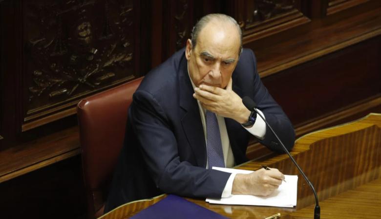 Francos no irá al Senado y estalla la tensión tras el insulto de una senadora
